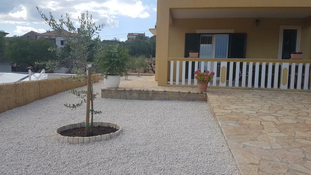 Apartment Azaleja 살리 외부 사진